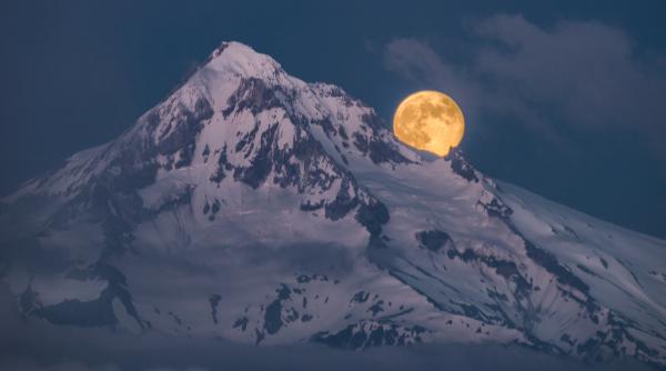 luna zapezii va inghiti una din cele mai stralucitoare stele de pe cer in acest weekend unde si cand poate fi observat fenomenul rar