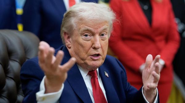 trump il numeste pe alex pretti agitator si poate rebel a lovit cu piciorul un vehicul guvernamental foarte scump