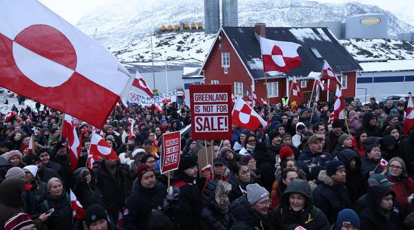 Un sondaj danez arată că numai 5% dintre groenlandezi doresc apropierea de Statele Unite ale Americii
