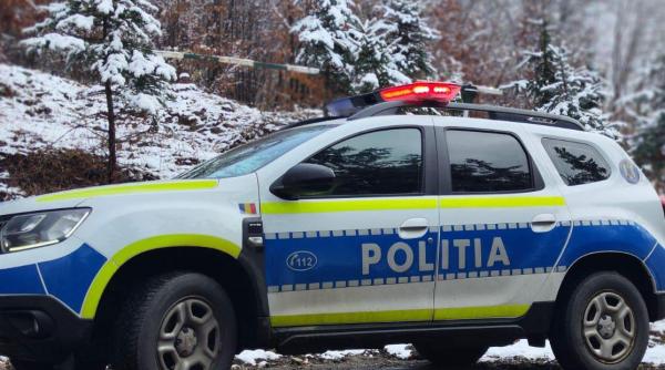 Un profesor din Argeş a fost reţinut pentru agresiune sexuală, după ce ar fi sărutat o elevă de 13 ani