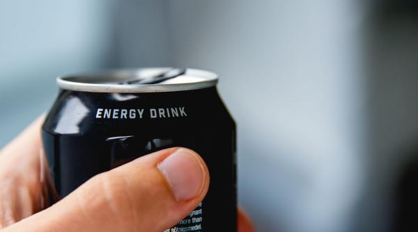 Ingredientul din băuturile energizante asociat cu leucemia. Avertismentul specialiștilor