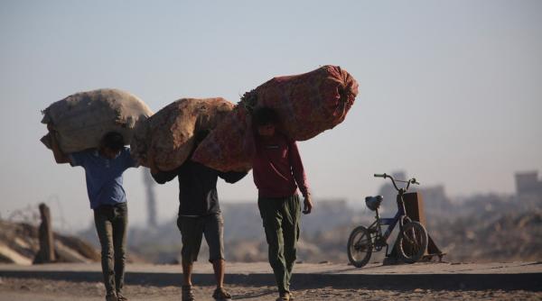 doar 50 de persoane vor avea voie sa treaca zilnic pe la rafah dupa 2 ani israelul a redeschis punctul de trecere intre gaza si egipt