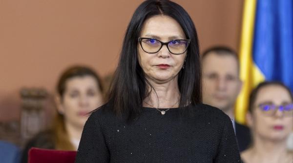 Judecătoarea Ionela Tudor, celebră pentru expresia "M-a sunat Lia", a depus cerere de pensionare la CSM, la 51 de ani 