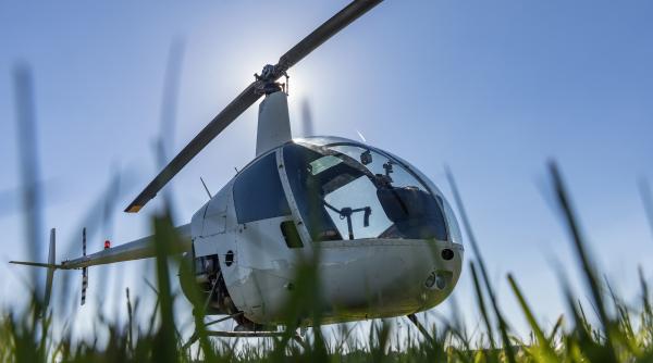 De unde a avut bani de elicopter primarul-pilot din comuna fără apă potabilă. ”Este o problemă personală. E proprietatea mea privată”
