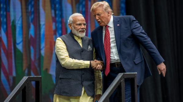 Trump anunță că a convins India să nu mai cumpere petrol rusesc. Un nou acord comercial între cele două țări va fi semnat
