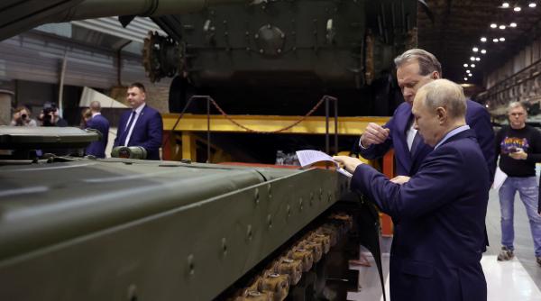 Criză bancară și gaură de 13 miliarde de euro în bugetul Rusiei. La Kremlin se caută bani pentru acoperirea cheltuielilor militare