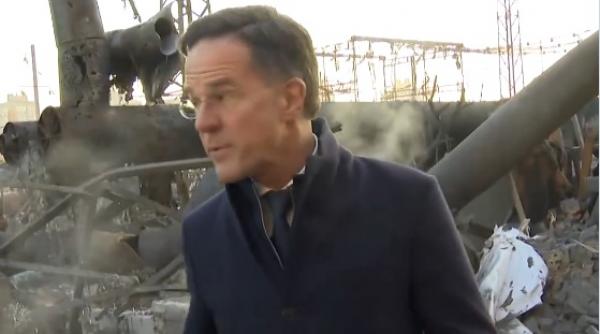 Rutte a prezentat imagini cu o centrală civilă bombardată de ruşi, la Kiev: "Fără valoare militară, atacuri menite să sufere oamenii"
