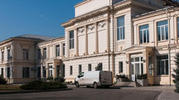 Ştefan Pălărie acuză PNL, AUR şi PSD că vor să introducă la vot o lege cu dedicaţie pentru Academia Română: E o batjocură pentru români