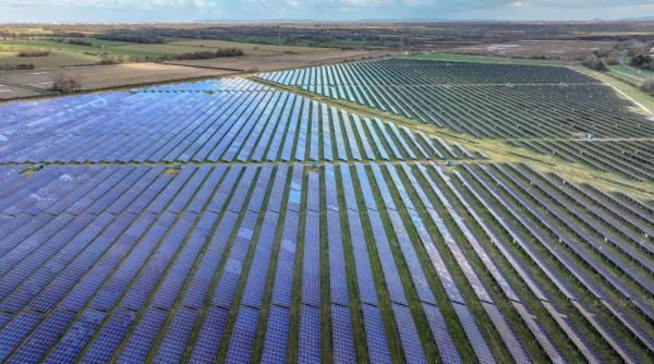 arabia saudita va investi 2 miliarde de dolari in parcuri fotovoltaice in turcia iar acesta e doar un prim pas dintr un plan mai amplu