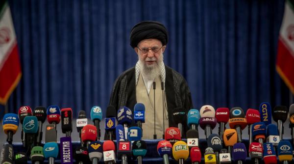 Donald Trump îl avertizează pe ayatollahul Ali Khamenei: „Ar trebui să fie foarte îngrijorat acum”