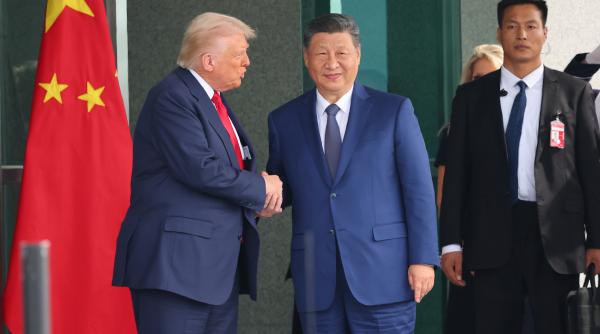 Donald Trump şi Xi Jinping au discutat, miercuri, la telefon, la câteva ore după ce liderul chinez a vorbit şi cu Putin