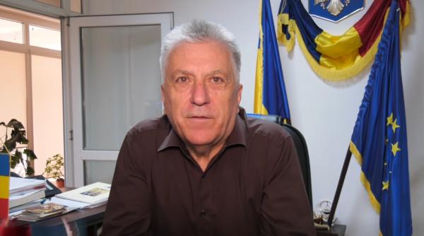 primarul din curtea de arges iritat de intrebarea cand vor avea oamenii apa potabila nu sunt mama omida nici dumnezeu ca sa rezolv