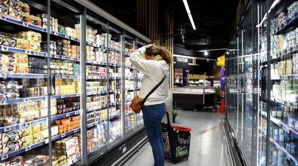 Coșul de cumpărături al românilor vine din import: Carne din Spania sau roșii din Turcia. Ce mai e românesc pe rafturi