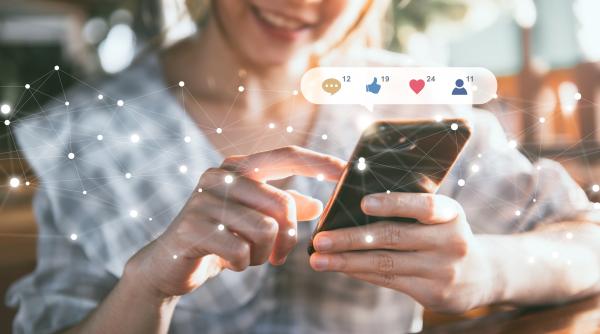Meta vrea să lanseze o reţea socială cu clipuri generate de AI