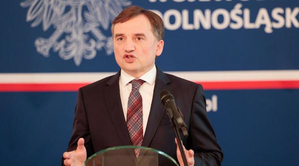 Polonia ordonă arestarea fostului ministru al Justiției, fugit în Ungaria. Viktor Orban i-a acordat azil