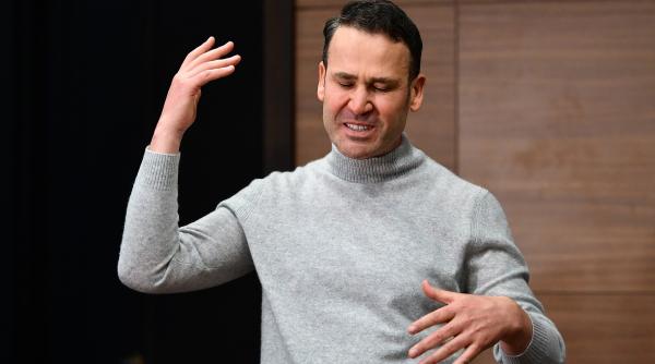 robert negoita anunta ca va cere in instanta sa si reia atributiile de primar al sectorului 3 chiar daca e urmarit penal