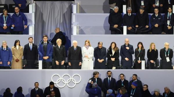 video jd vance a fost huiduit la deschiderea jocurilor olimpice in milano au fost proteste din cauza prezentei agentilor ice