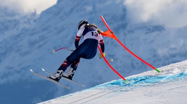 Americanca Lindsey Vonn a suferit un grav accident în finala de schi alpin la Jocurile Olimpice și a fost luată cu elicopterul  
