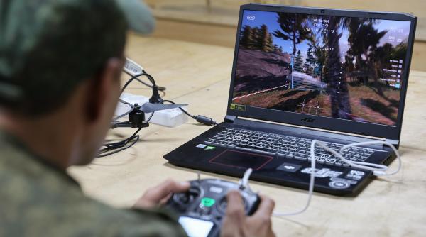 Pe lângă acest militar, Putin mai vrea alți 164.999. Numărul operatorilor de drone ai Rusiei, de două ori cât toată armata României