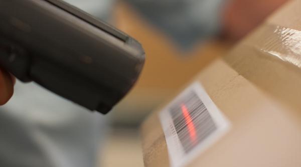 Varianta simplă şi fără bătăi de cap pe care o folosesc tot mai mulţi români când trebuie să ofere un cadou apropiaţilor