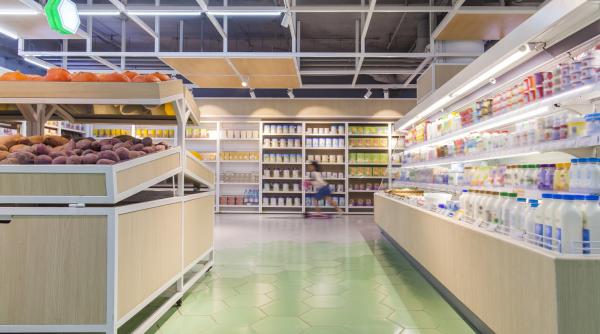 amenzi de 190 000 de lei la supermarketuri din dambovita inspectorii au gasit mizerie si alimente fara eticheta