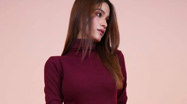 Burgundy și mocha - de ce rochiile în nuanțe pământii sunt noua obsesie a modei în 2026