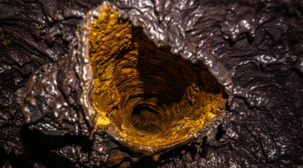 Tuneluri de lavă străbat planeta Venus: Date vechi de zeci de ani, culese de misiunea Magellan a NASA, confirmă acum noua descoperire