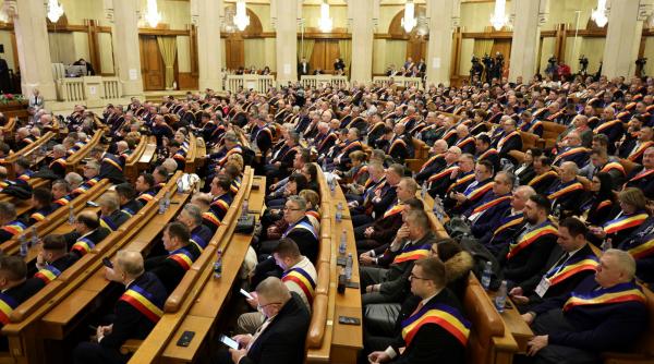 Bolojan le explică primarilor de ce e „lipsit de logică” să mai fie deschise alte investiții