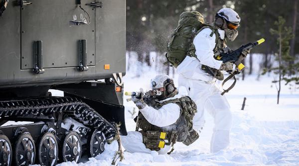 norvegia ia in calcul scenariul unei viitoare invazii ruse in zona marea britanie isi dubleaza trupele acolo