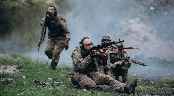 ue ia in considerare deschiderea unor baze de antrenament pentru soldatii ucraineni in ucraina daca luptele inceteaza