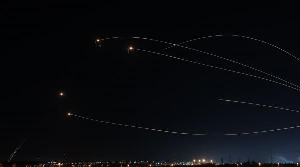 doi israelieni au fost trimisi in judecata pentru ca au folosit secrete militare ca sa castige peste 100 000 de euro din pariuri