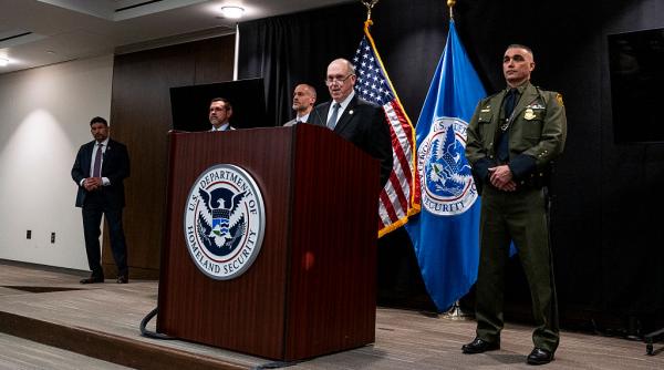 Emisarul lui Trump la Minneapolis anunţă că operațiunea anti-imigraţie „se va încheia”