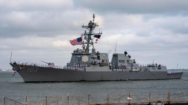 Două nave de război ale marinei SUA s-au ciocnit în Oceanul Atlantic