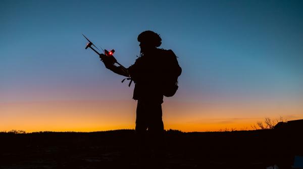 aceste drone ucrainene nu doar ucid ele livreaza si biscuiti cu ovaz