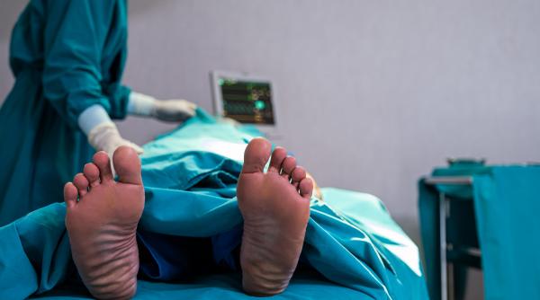 Cum e să fii mort 40 de minute. Povestea bărbatului care s-a întors la viață, dar complet schimbat