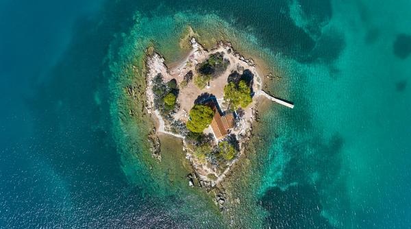 destinatia perfecta de valentine s day insula in forma de inima unde au loc doar nunti