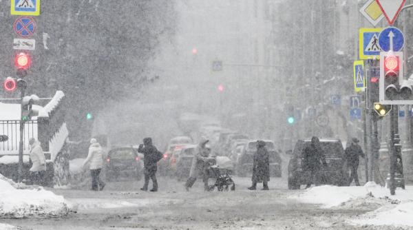vremea se schimba radical cod galben de ninsori in 11 judete zapada va depasi 15 cm temperaturile scad brusc in toata tara