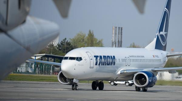 zbor tarom spre paris blocat pe otopeni din cauza unei situatii tehnice neprevazute pasagerii au asteptat 7 ore sa decoleze