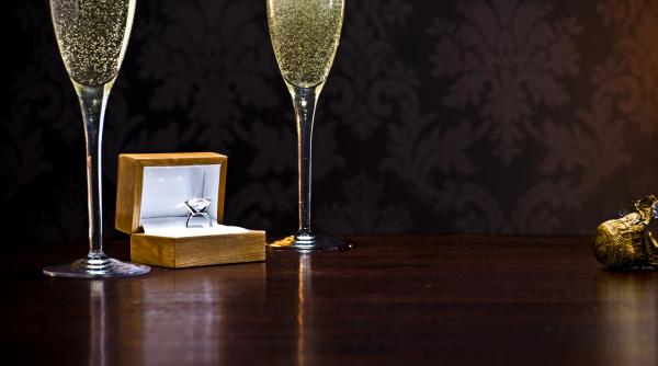 situatia complicata in care s a trezit um medic care i a daruit un diamant de 14 000 de euro unei angajate pe care apoi a concediat o