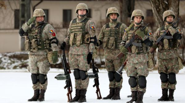 Guvernul va crește vârsta de pensionare pentru militari în termen de 30 de zile după adoptarea OUG privind administrația