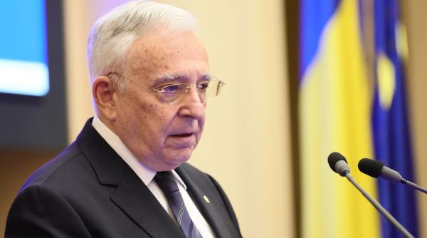 Isărescu, despre evoluția PIB-ului și recesiune: „Nu vreau să fiu alarmist, dar graficul acesta nu arată deloc bine”