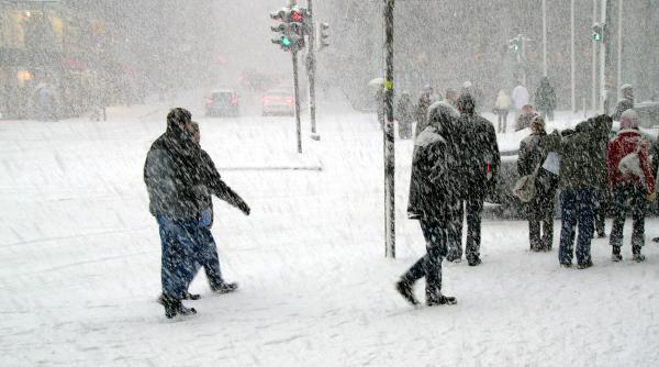 Alerte meteo de vreme rea în România: ANM a anunţat un nou val de ninsori şi viscol, temperaturi scăzute, dar şi ploi