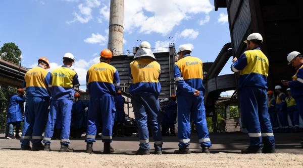 bani mai multi pentru mii de angajati de la damen mangalia liberty galati si romaero in caz de insolventa anuntul ministerului muncii