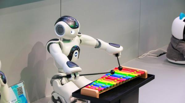 China deschide primul magazin de roboți umanoizi 7S, iar robotica intră într-o nouă eră