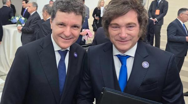 primele imagini cu nicusor dan la inaugurarea consiliului pacii din washington