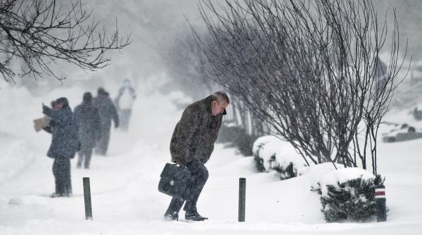 Cod galben de ninsori, viscol și polei în mai multe județe din țară: Stratul de zăpadă ajunge la 20 de cm. Harta cu zonele afectate