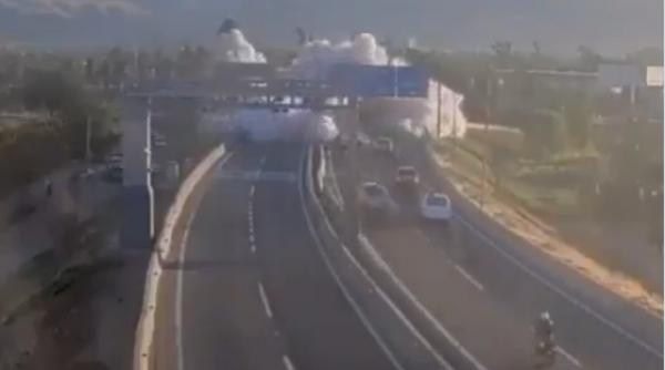 imagini socante din momentul in care un camion plin cu gaz lichefiat a explodat pe o autostrada din chile sunt cel putin 4 morti