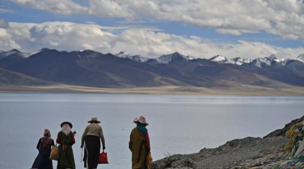 Lacurile dispărute din Tibet și ghețarii topiți în antichitate sunt suspecții principali în provocarea unor cutremure uriașe 