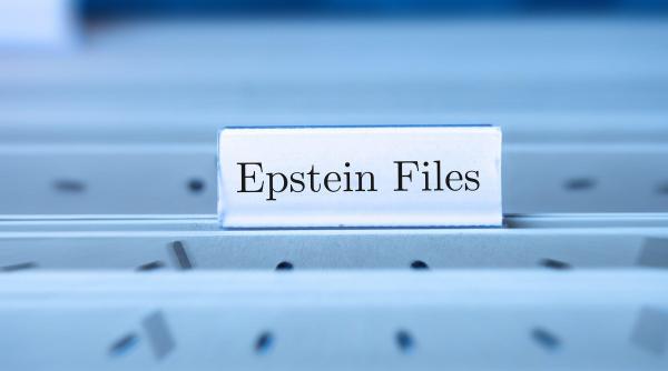 Mesaje controversate dezvăluie cum Epstein sugera că schimbările climatice ar putea „rezolva” suprapopularea