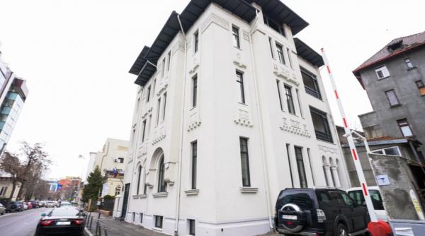 ocazie rara in bucuresti se vinde un conac interbelic spectaculos complet restaurat aflat in centru suprafata camere si pret